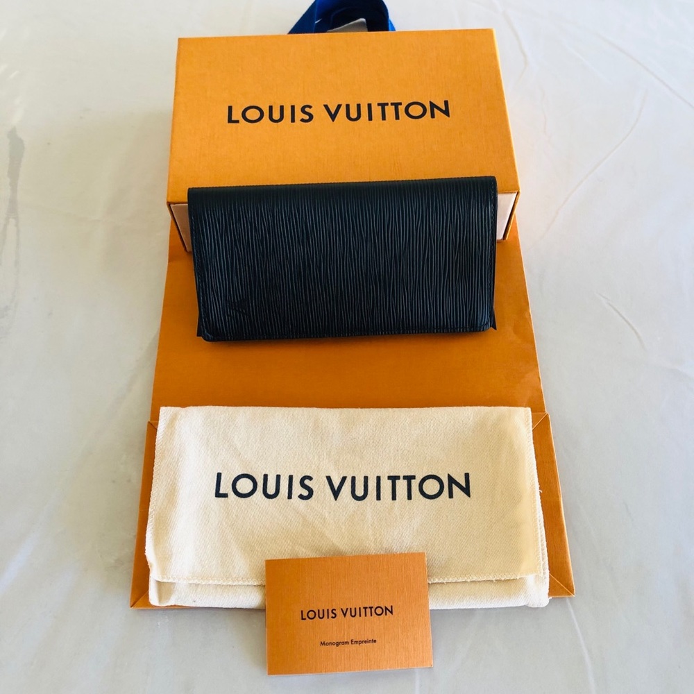 Louis Vuitton Brazza bifold woman wallet